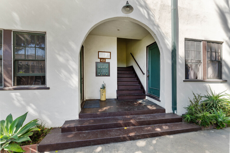 429 S Union Ave, Los Angeles, CA for sale - Building Photo - Image 2 of 13