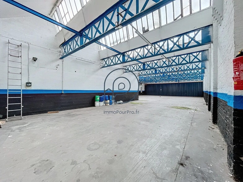 Industrial in Halluin for sale - Building Photo - Image 3 of 8