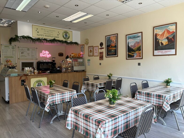 38 Victoria Rd, Ruislip for lease - Building Photo - Image 2 of 2