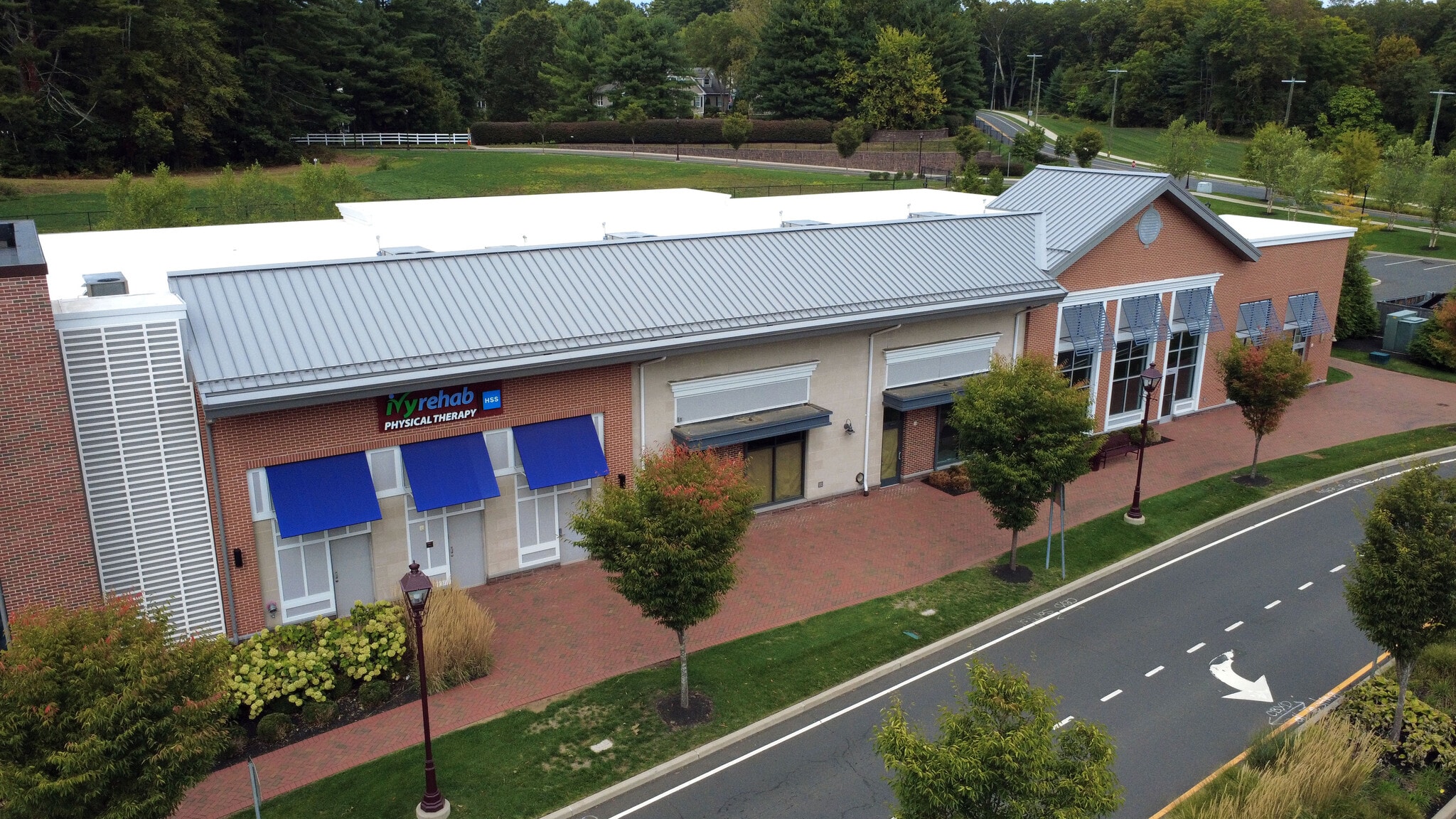 21 Ensign Dr, Avon, CT for lease Building Photo- Image 1 of 3