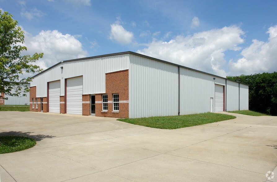 1232 Longleaf Dr, Gallatin, TN for lease - Primary Photo - Image 2 of 24