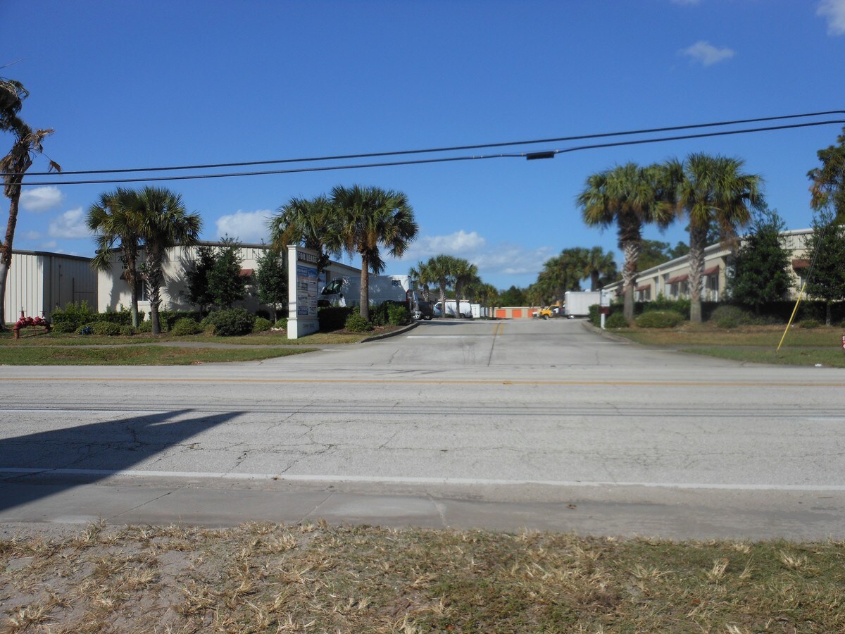 2601 Aurora Rd, Melbourne, FL 32935