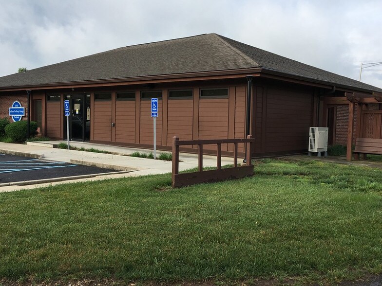 1910 Parkside Dr, Columbus, IN for sale - Other - Image 1 of 1