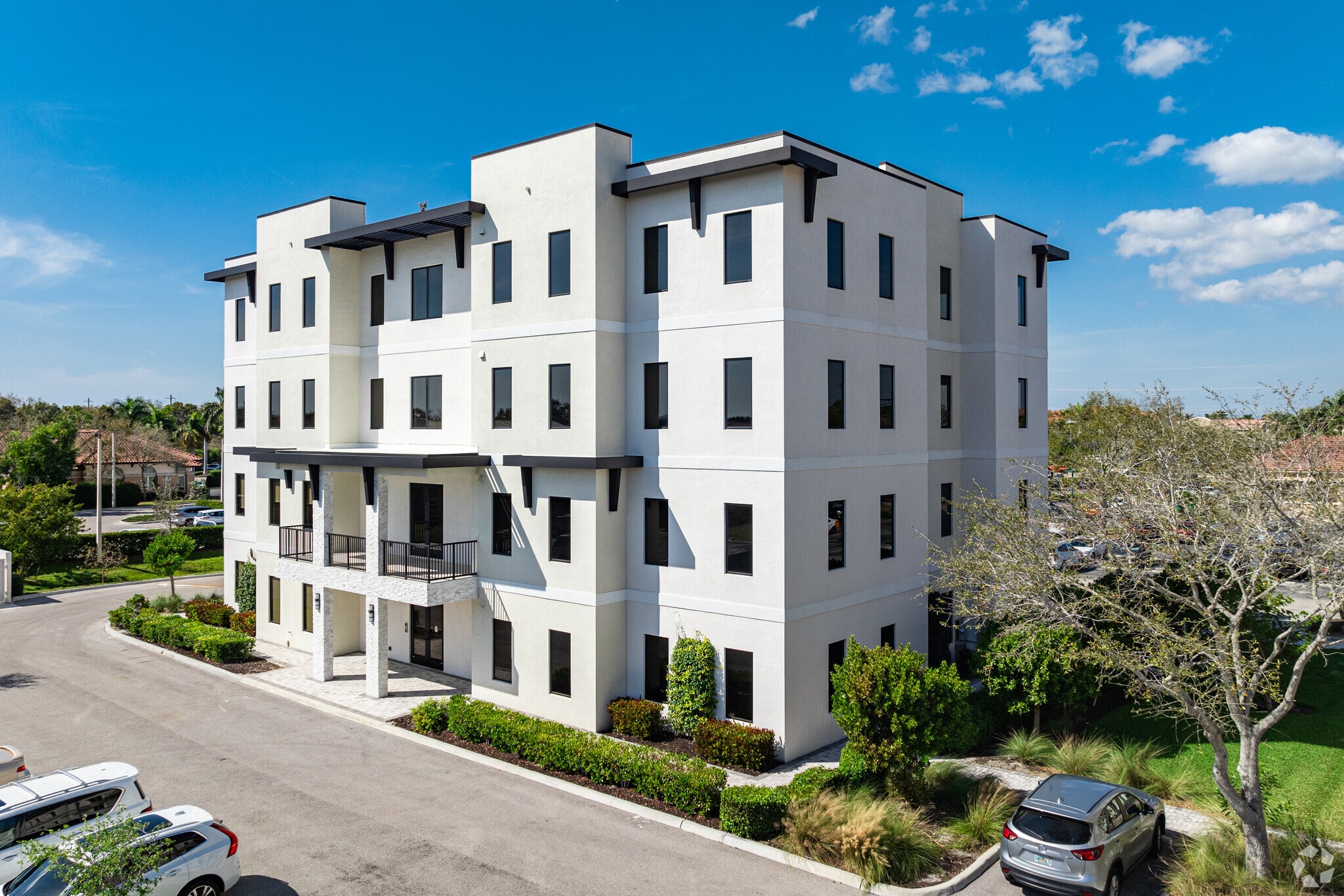 2340 Vanderbilt Beach Rd, Naples, FL for lease Primary Photo- Image 1 of 17