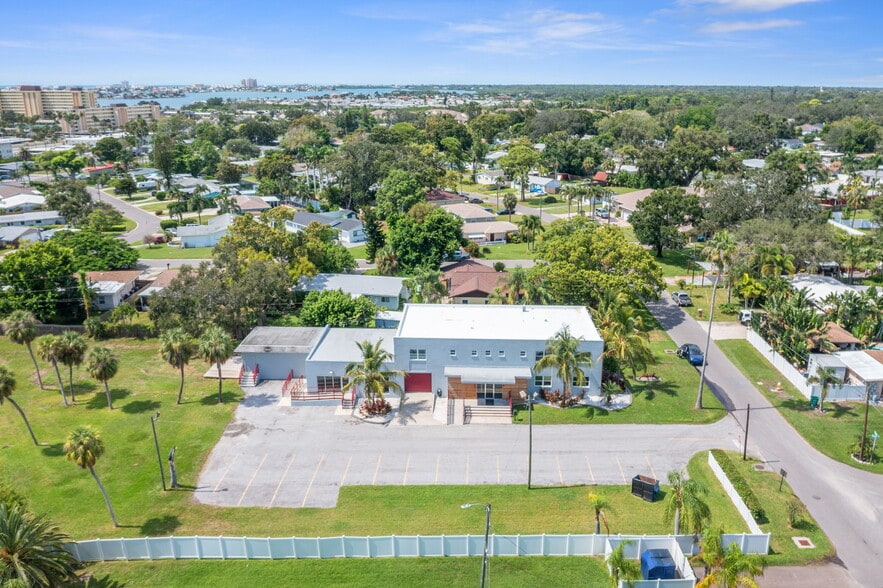 10830 Navajo Dr, Saint Petersburg, FL for sale - Building Photo - Image 2 of 126