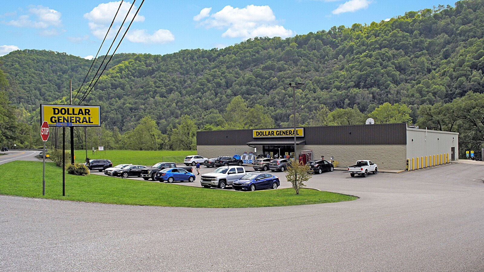 41 Redwood St, Smithers, WV 25186