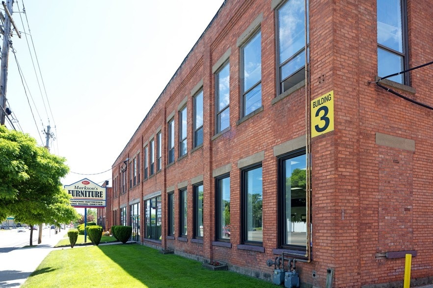 961-1029 Lyell Ave, Rochester, NY for lease - Building Photo - Image 3 of 22