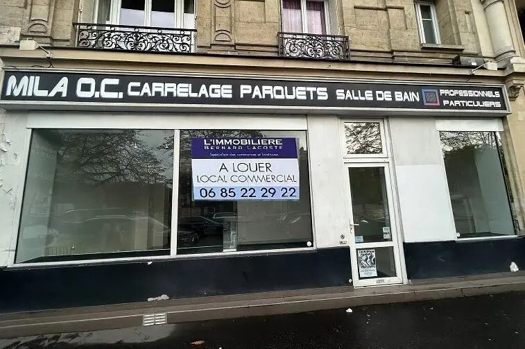 Retail in Paris for lease Building Photo- Image 1 of 2