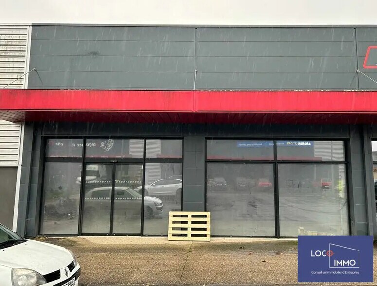 Retail in Libourne for lease - Building Photo - Image 1 of 2