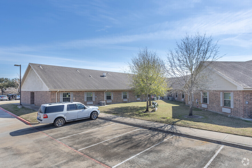 5020 Space Center Blvd, Pasadena, TX for sale - Building Photo - Image 2 of 3