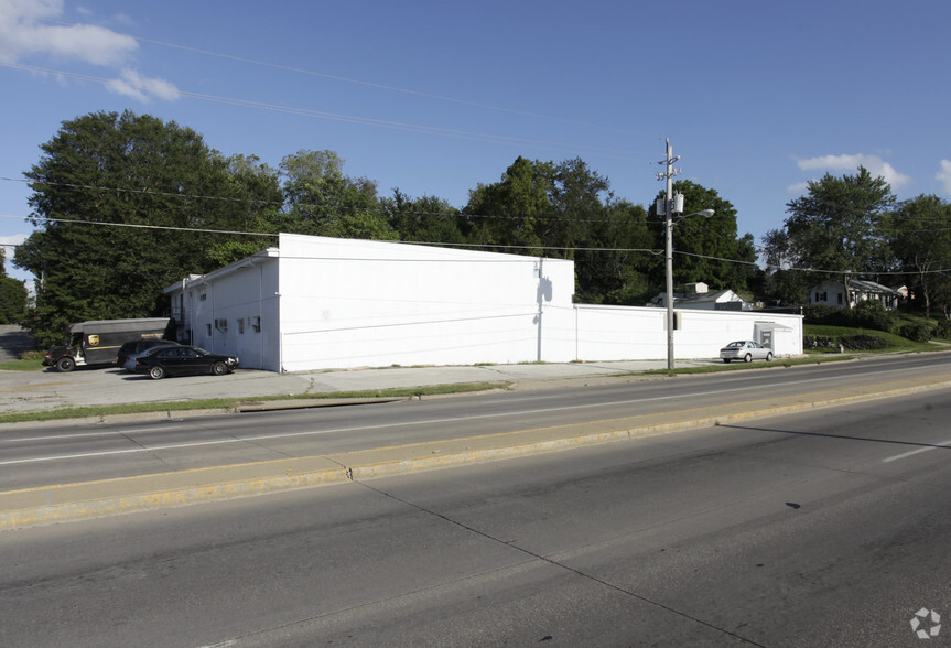 2303 SE 14th St, Des Moines, IA for sale - Primary Photo - Image 1 of 31