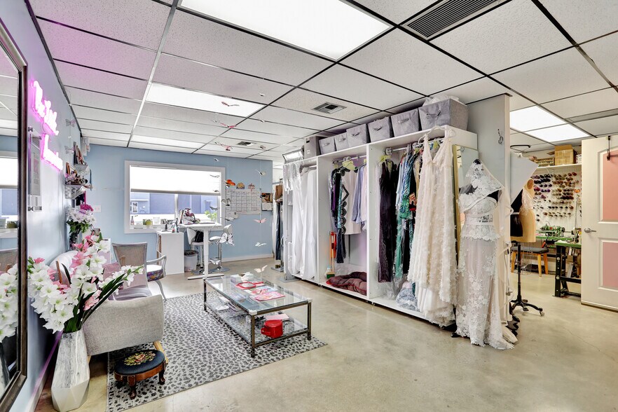 311 E Prospect Rd, Oakland Park, FL for sale - Interior Photo - Image 2 of 19