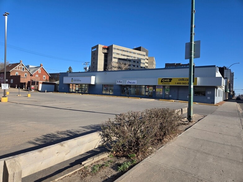 2160 Broad St, Regina, SK for lease - Building Photo - Image 2 of 3