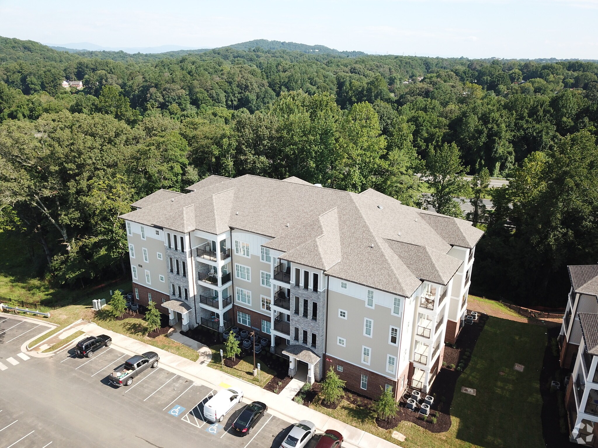 411 Afton Pond Ct, Charlottesville, VA for sale Primary Photo- Image 1 of 1