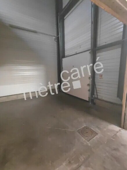 Flex in Saint-Herblain for lease - Interior Photo - Image 3 of 6