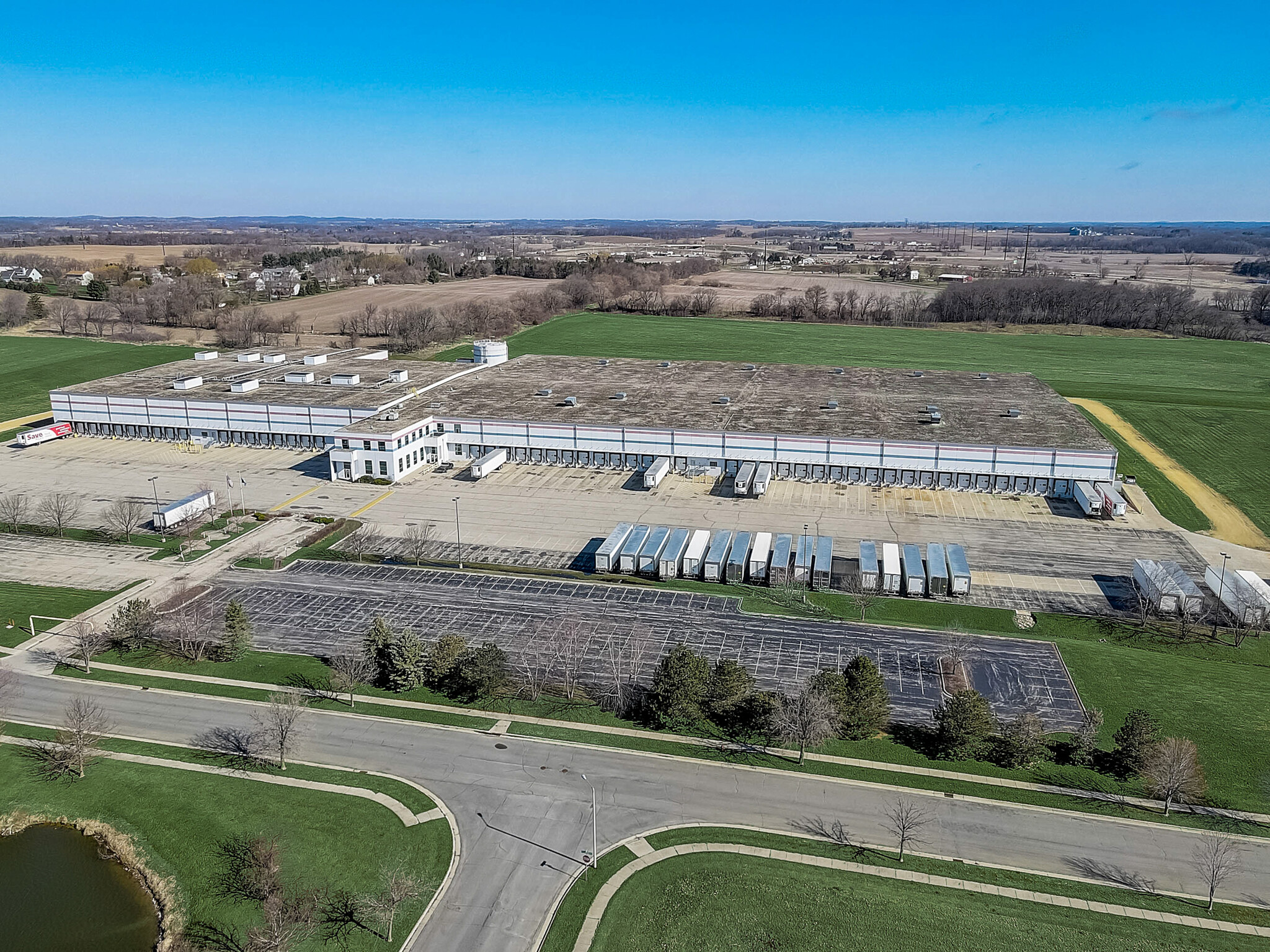 200 Interstate Blvd, Edgerton, WI for sale Building Photo- Image 1 of 1