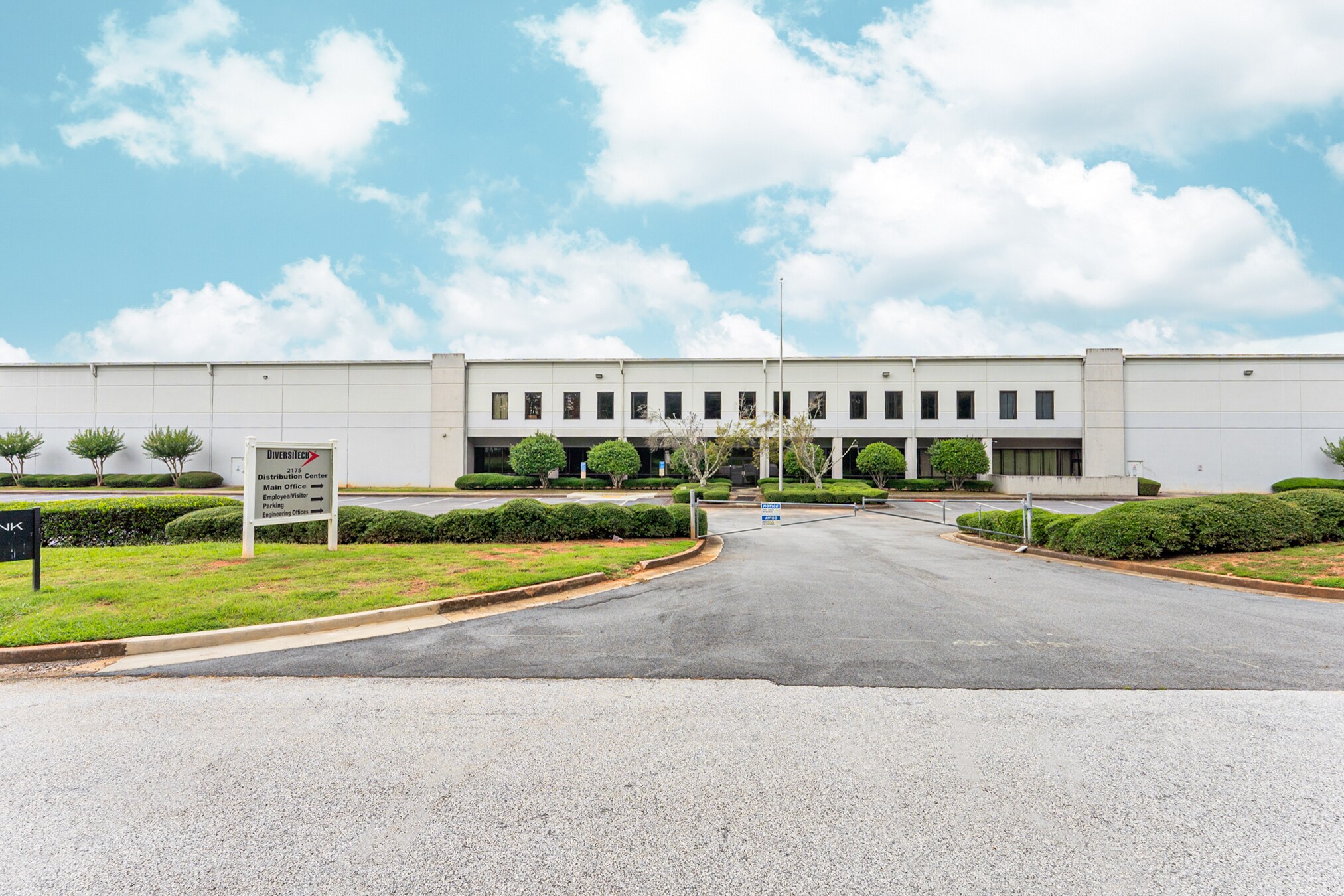 2175 E Park Dr NE, Conyers, GA for lease Building Photo- Image 1 of 13
