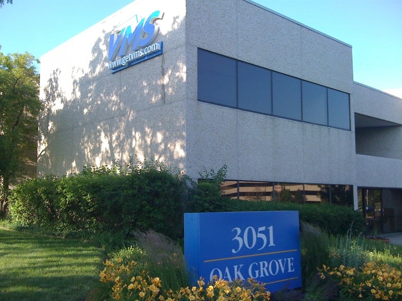 3051 Oak Grove Rd, Downers Grove, IL for lease - Building Photo - Image 3 of 9