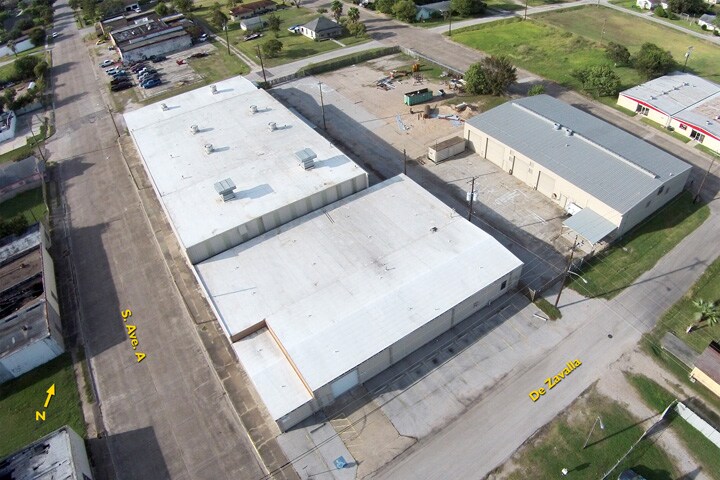 102 S Avenue A, Freeport, TX for sale - Building Photo - Image 1 of 1