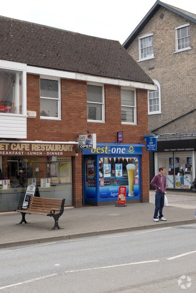 81-83 High St, Newmarket for sale - Primary Photo - Image 1 of 1