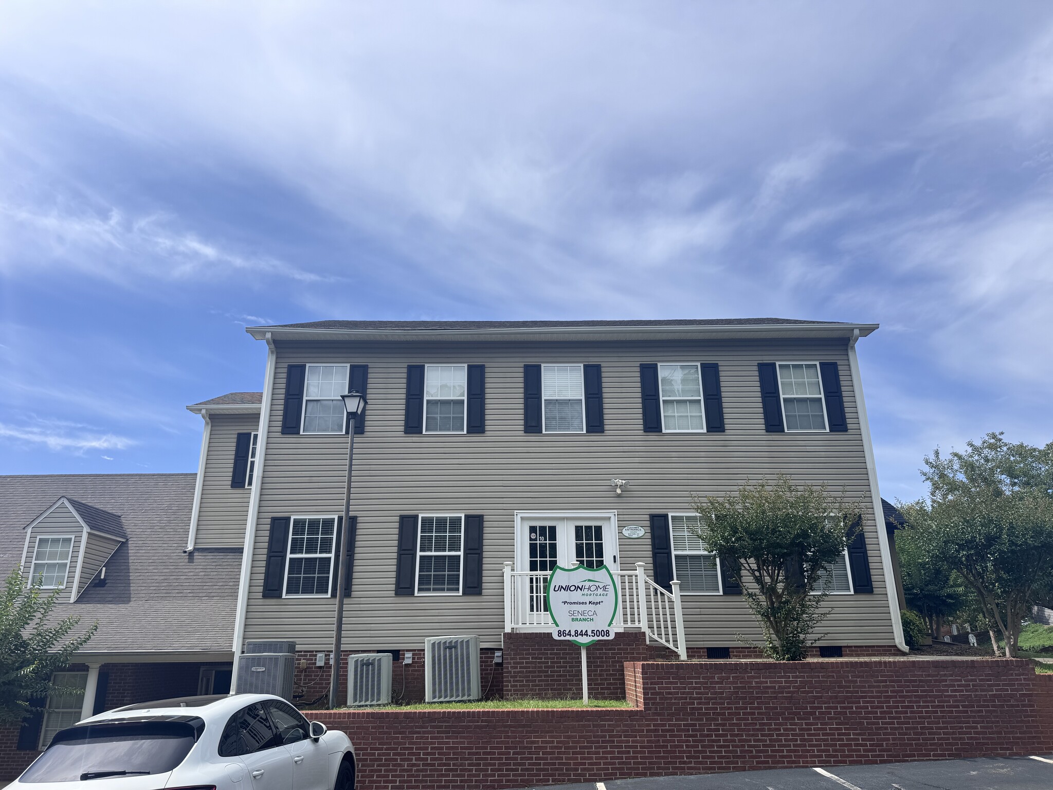 10 Accountants Cir, Seneca, SC for lease Primary Photo- Image 1 of 12