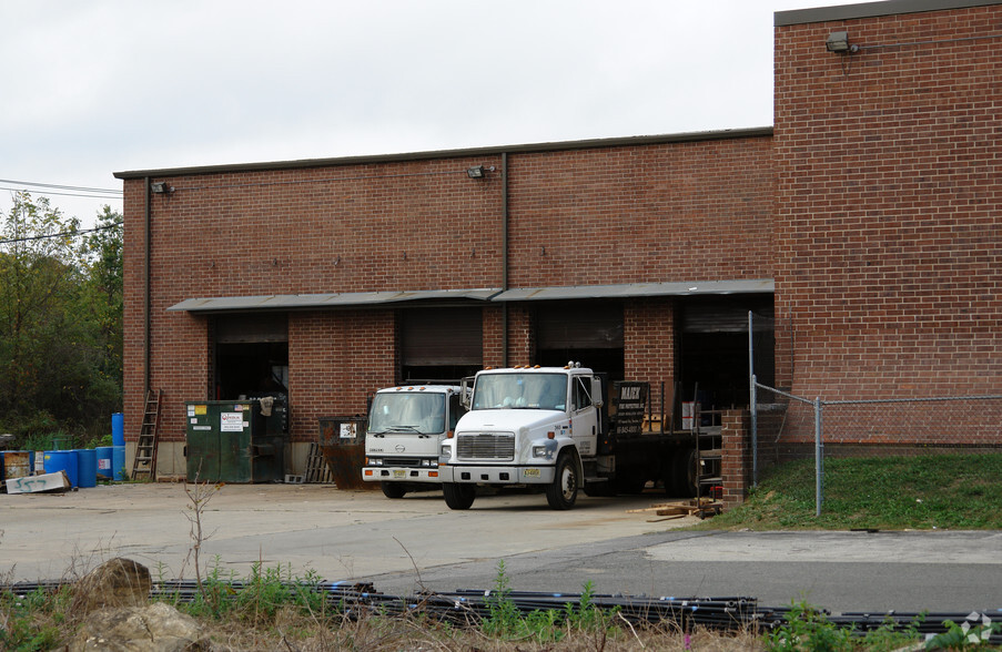 1707-1709 Imperial Way, Thorofare, NJ for lease - Building Photo - Image 3 of 3