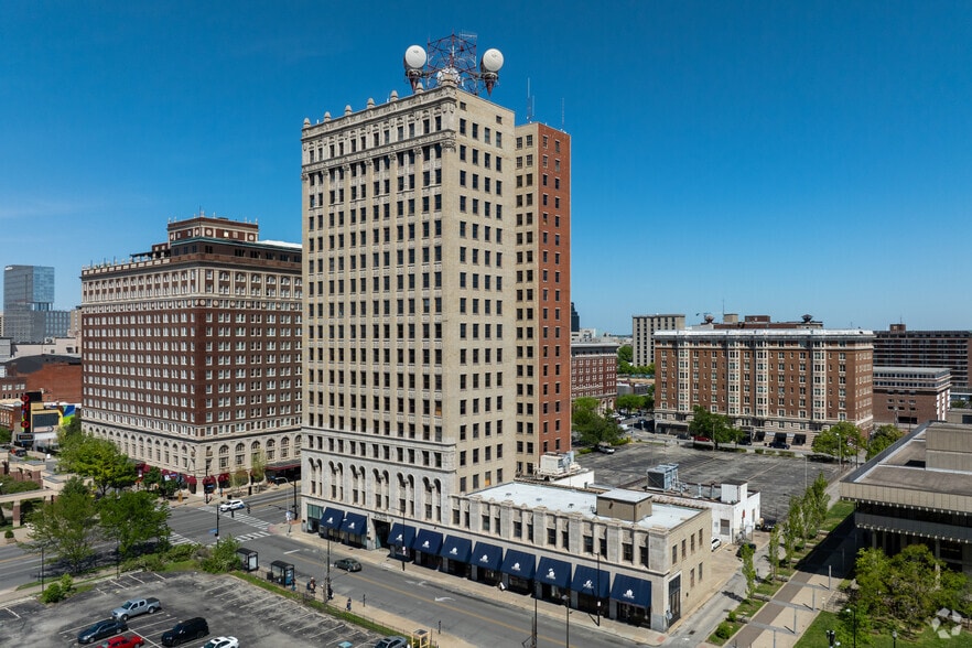 332 W Broadway, Louisville, KY for sale - Building Photo - Image 1 of 43