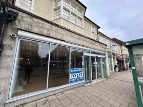 11-11B Bancroft, Hitchin for lease Building Photo- Image 1 of 6