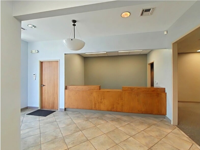 1950 NE Loop 410, San Antonio, TX for sale - Building Photo - Image 2 of 9