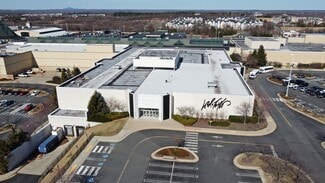 More details for 21100 Dulles Town Cir, Dulles, VA - Retail for Lease