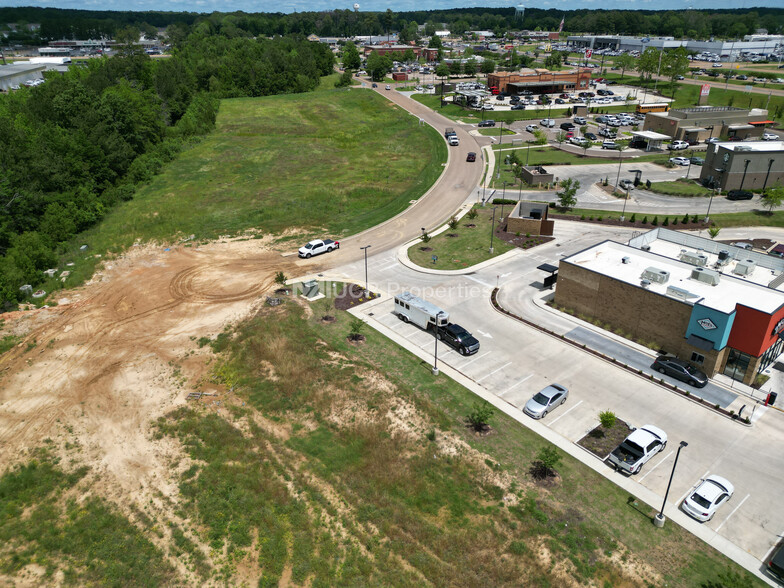 201 Disotell Blvd, Brandon, MS for sale - Building Photo - Image 3 of 21