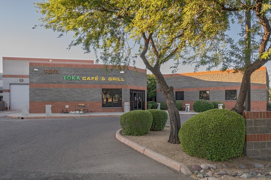 7678 E Greenway Rd, Scottsdale, AZ for lease - Building Photo - Image 3 of 4