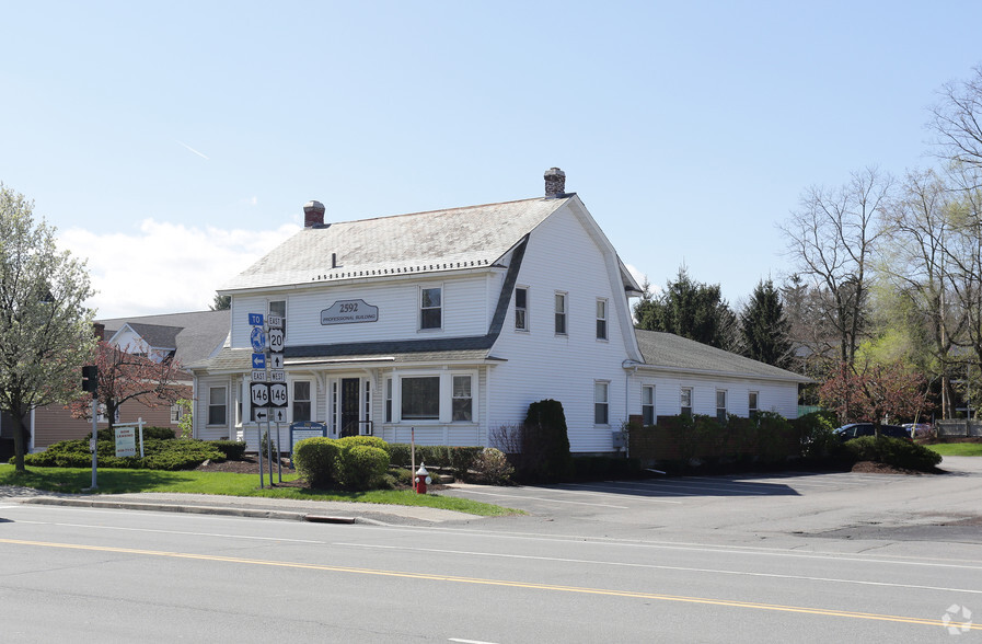 2592 Western Ave, Altamont, NY for sale - Building Photo - Image 1 of 1