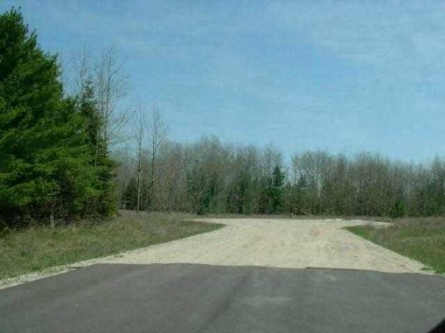 6416 Airport Crossing Rd, Pellston, MI 49769 | LoopNet