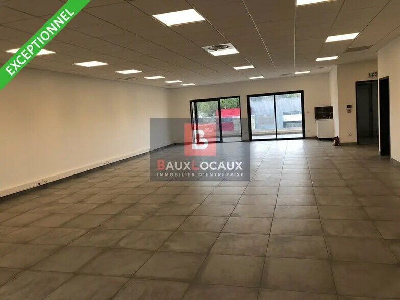 Flex in Bouc-Bel-Air for lease - Interior Photo - Image 1 of 20