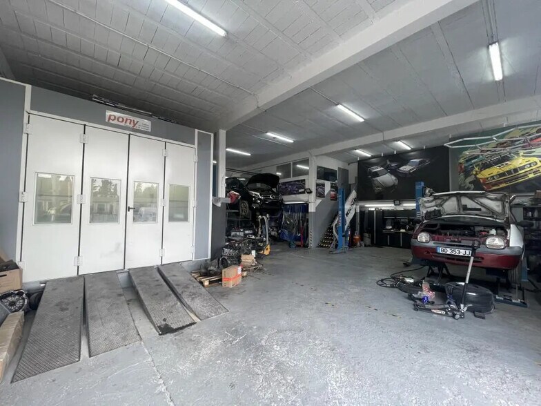 Retail in Le Cannet for sale - Building Photo - Image 1 of 14