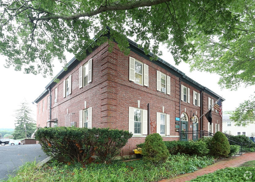 12 Main St, Essex, CT for lease - Primary Photo - Image 1 of 34