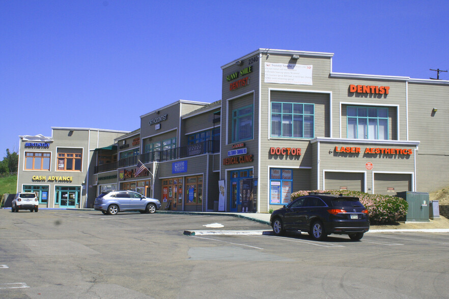 2210-2240 E Plaza Blvd, National City, CA for lease - Building Photo - Image 2 of 20