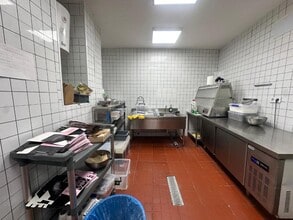 Retail in Madrid, Madrid for lease Interior Photo- Image 1 of 5