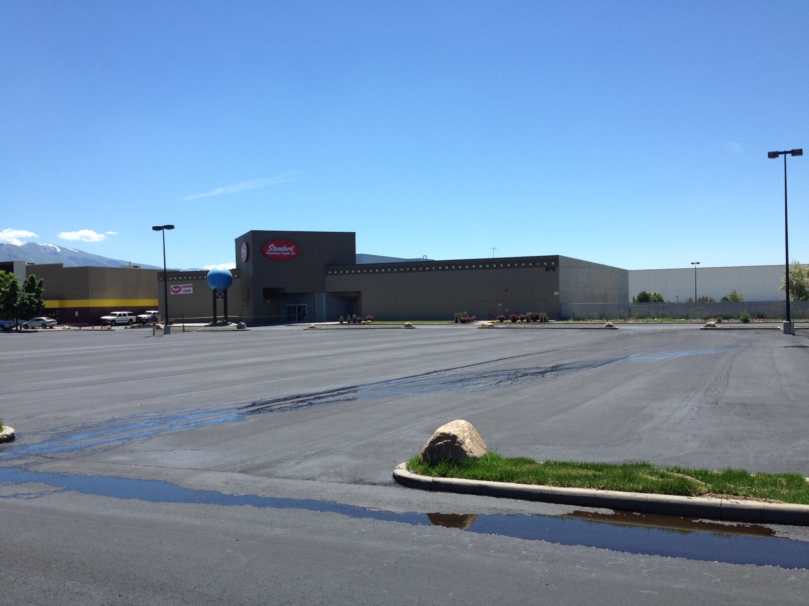 879 W Hill Field Rd, Layton, UT for sale Primary Photo- Image 1 of 1