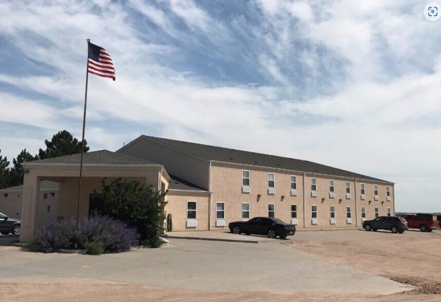 815 E 8th Ave, Yuma, CO 80759