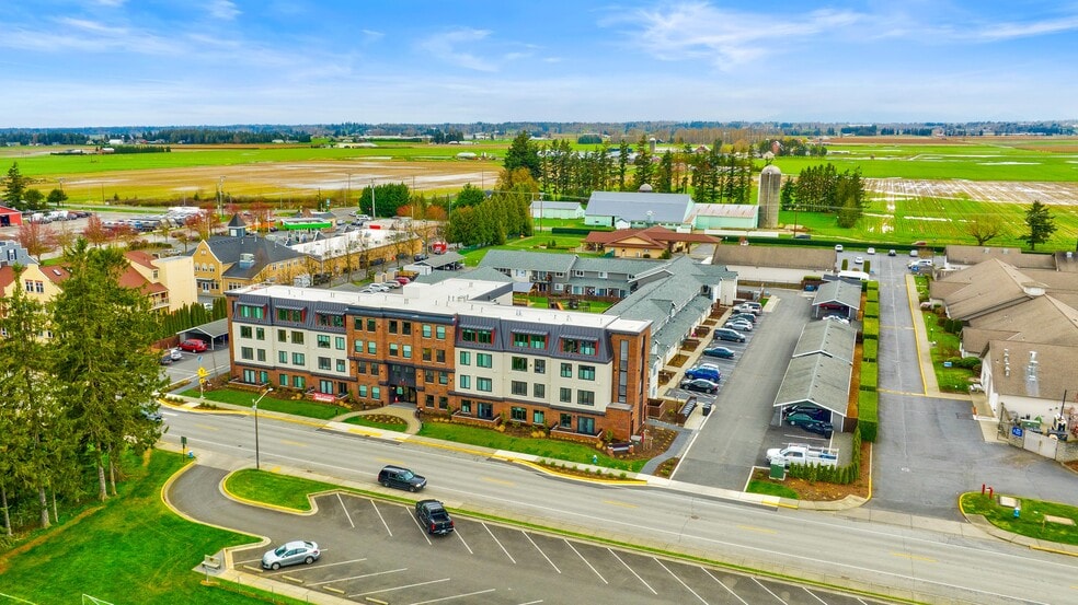 801 Aaron Dr, Lynden, WA for sale - Building Photo - Image 1 of 1