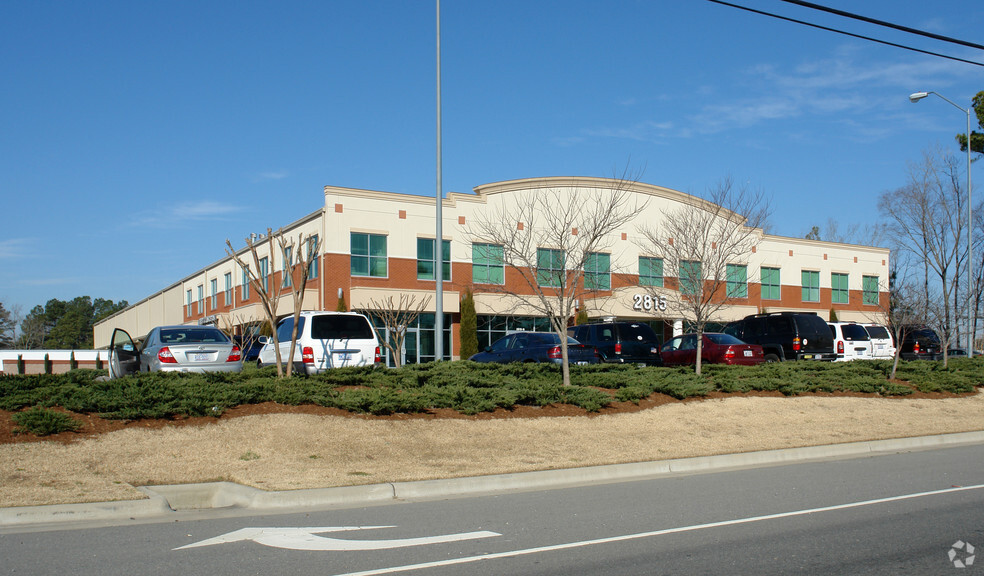 2815 Carolina Commerce Dr, Goldsboro, NC for lease - Building Photo - Image 2 of 5