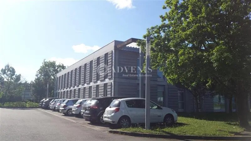 Office in Nantes for lease - Building Photo - Image 1 of 4