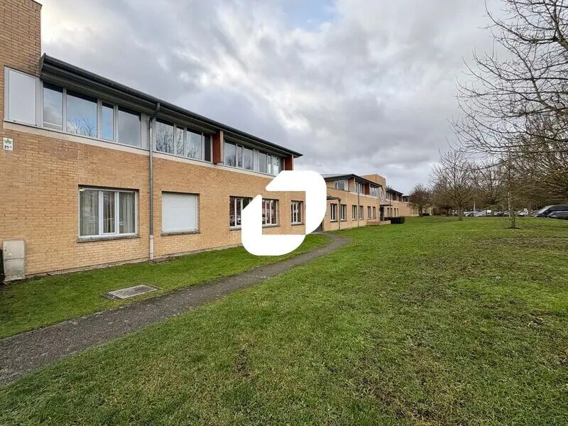 Location Bureaux 232 m² - Photo 1