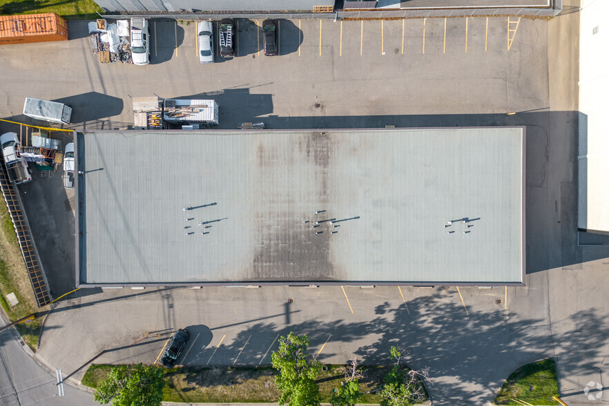 1247 36th Ave NE, Calgary, AB for sale - Aerial - Image 3 of 5