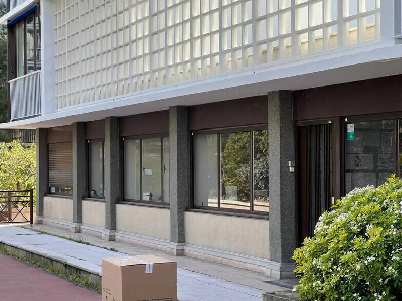 35 Rue Des Longs Prés, Boulogne-Billancourt for lease - Building Photo - Image 3 of 26