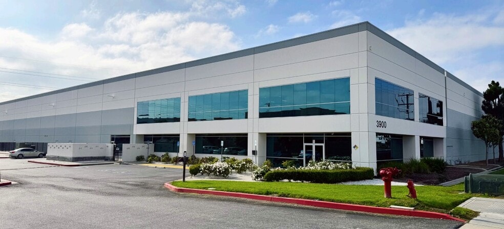 3900 Hamner Ave, Eastvale, CA for lease - Building Photo - Image 3 of 9