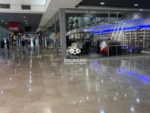 Retail in Avignon for lease - Lobby - Image 3 of 7