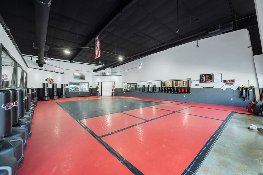 11715 Spring Cypress Rd, Tomball, TX for lease - Building Photo - Image 3 of 21